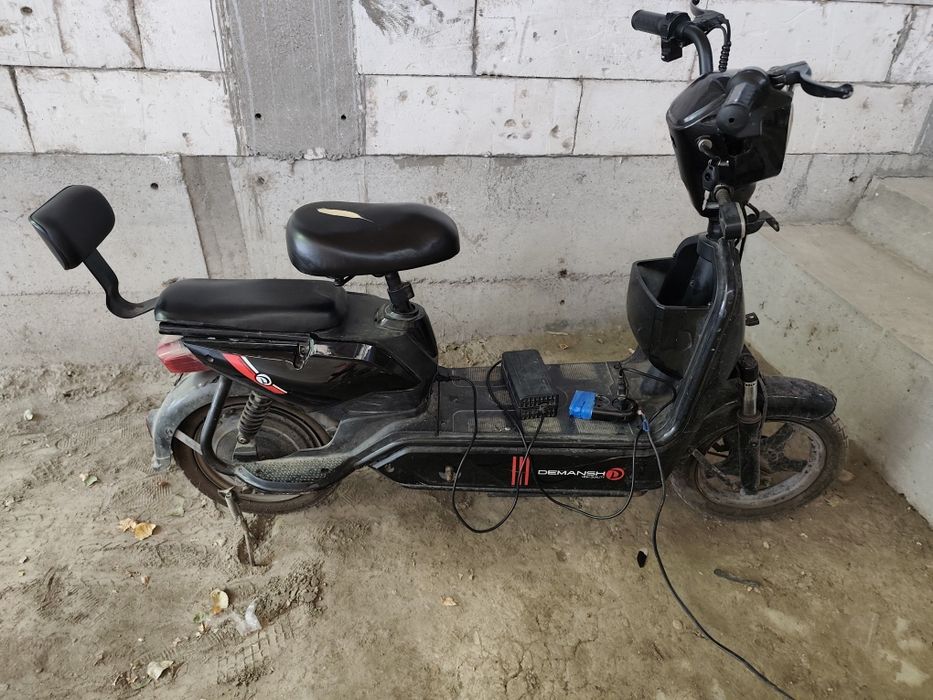 Skuter DEMASH chunte yuribturibti zaryati 30 km yurayabti