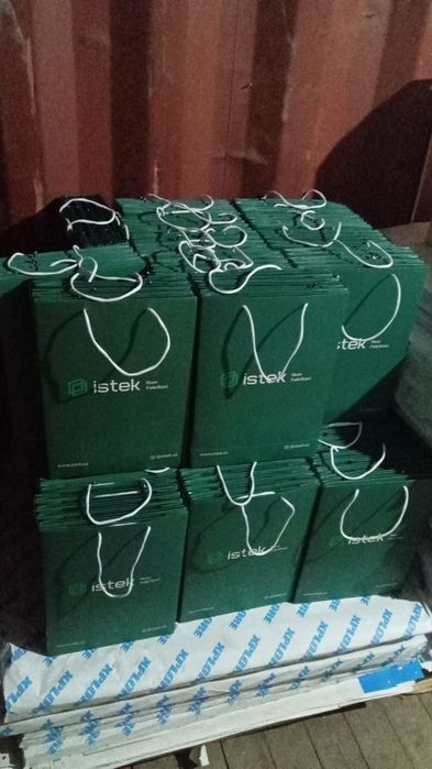 Картонные пакеты с вашим лого