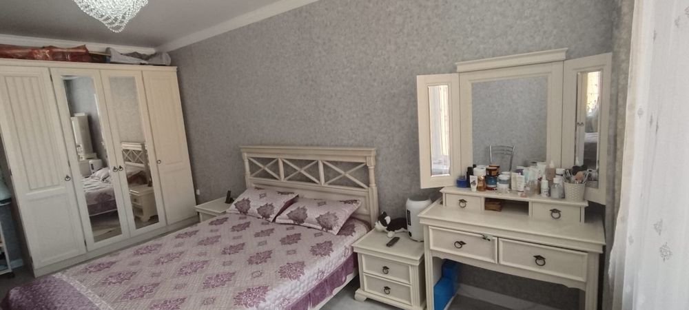 Продам 4-комн квартиру на Муканова