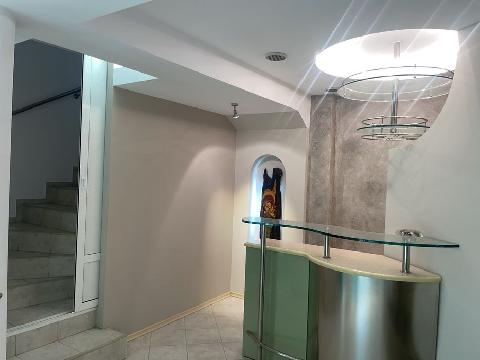 Дава се под наем Къща в Велико Търново, Колю Фичето - 400 кв.м за 1800 € - Снимка #21