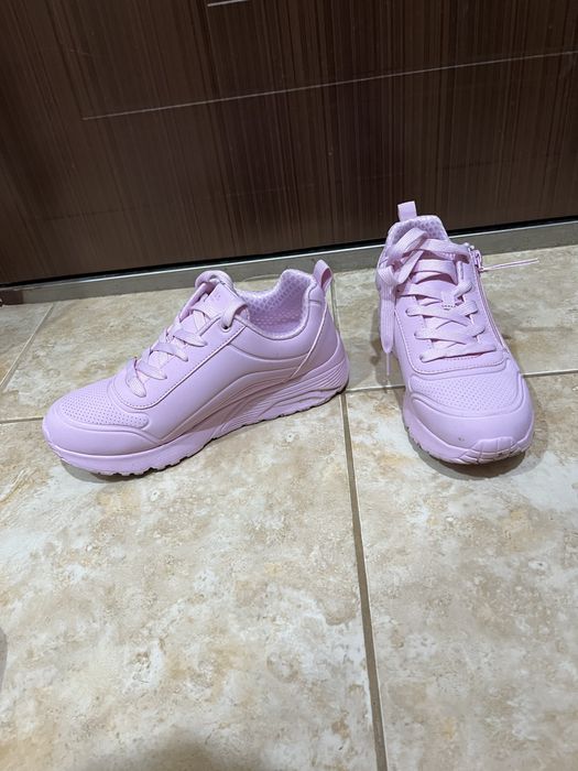 Маратонки Skechers