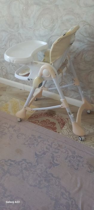 Стульчик для кормление
