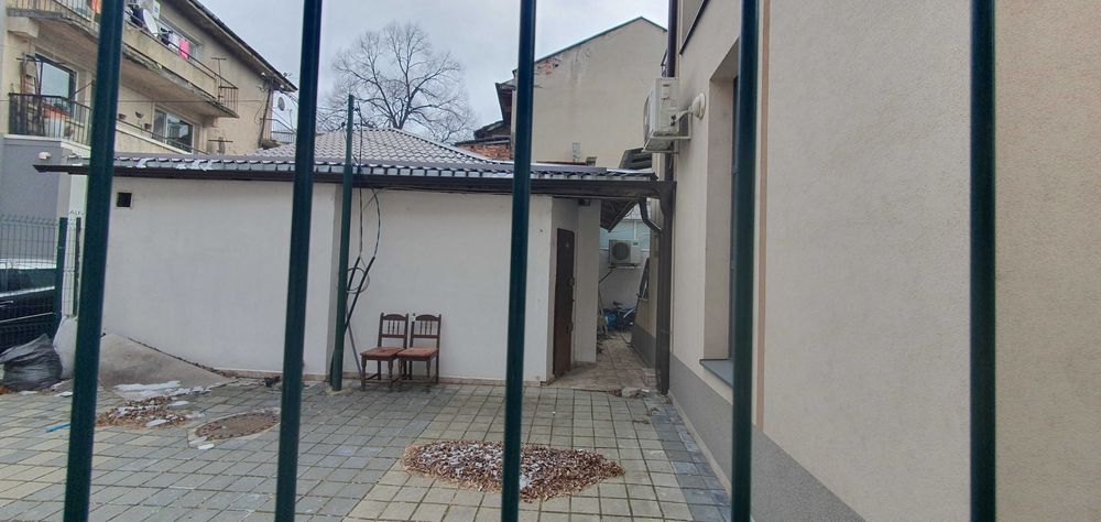 Дава се под наем Магазин в Перник, Център - 161 кв.м за 1284.69 € - Снимка #10