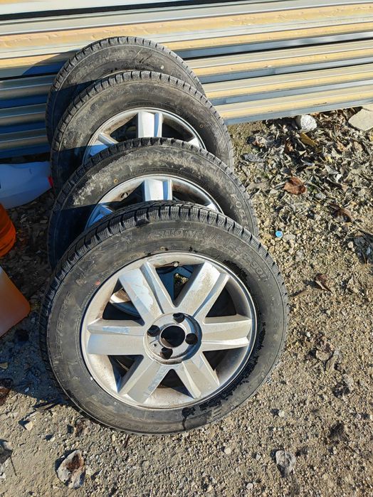 Зимни гуми със джанти 205/60/16