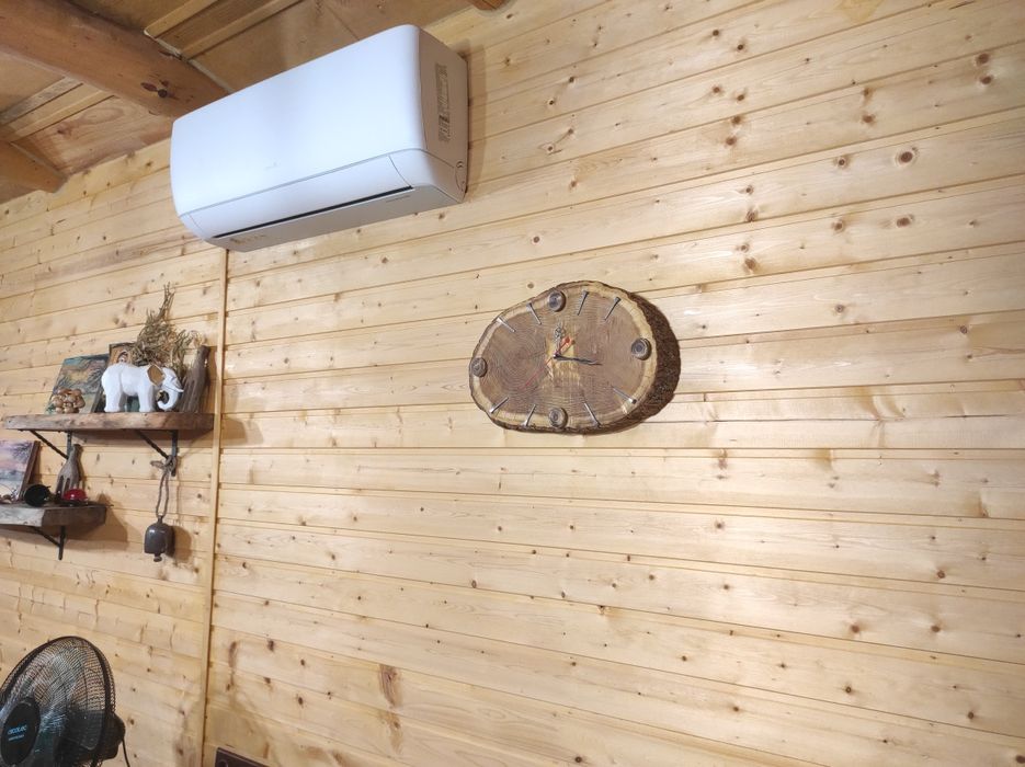 Дървен часовник. Стен часовник от дърво.