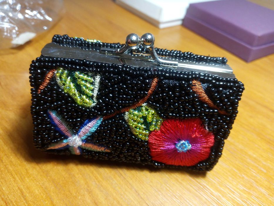 Новый футляр для украшений и маленьких подарков.Размер 8.5х6см