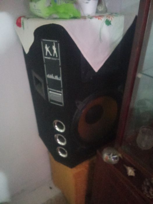 Boxe de muzică ,