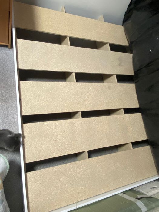 Продам 2х спальную кровать