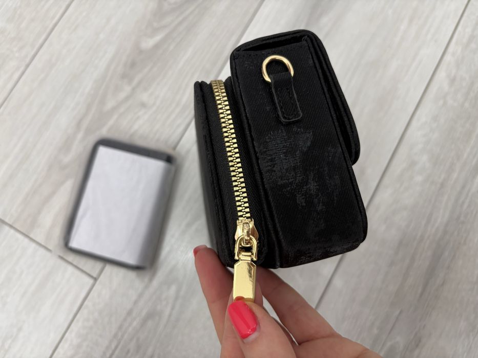 Красива и практична дамска чанта с протмоне и отделение за телефон