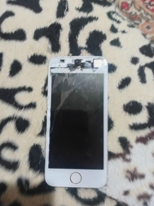 Продам айфон 5-5s