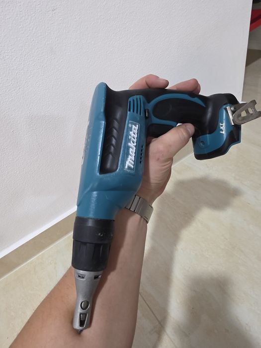 Autofiletanta mașină de înșurubat Makita pentru rigips DFS 451 Z