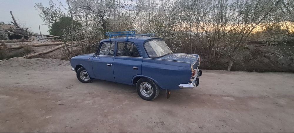 москвич  состояние среднее. Поставил новые шины, акумулятор.