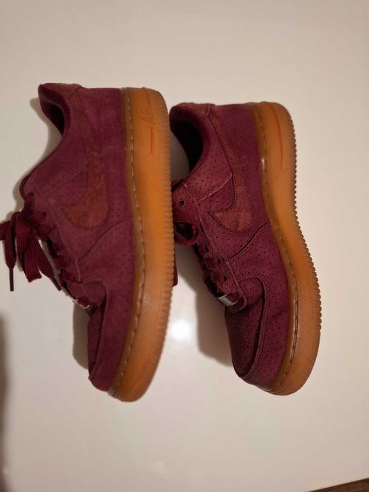 Обувки на марката NIKE, номер 36