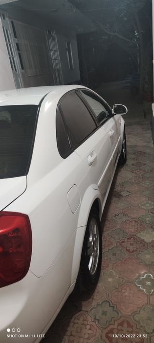 Ласетти 1.6л автомат сотилади