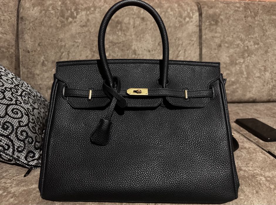 Продаю стильную чёрную сумку в стиле Hermès Birkin