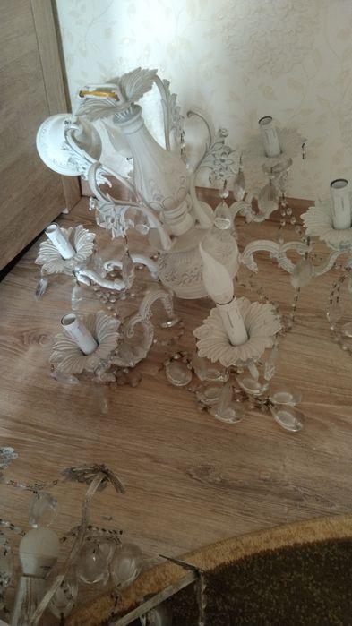 Продается люстра