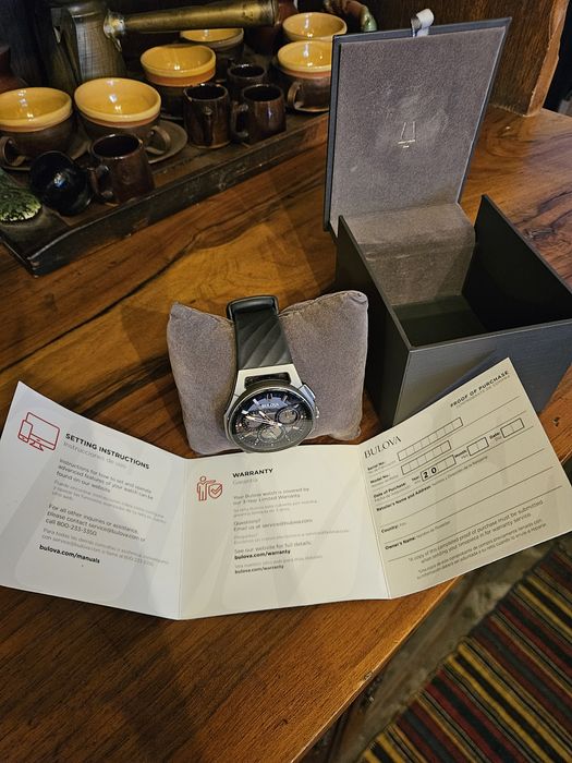 Bulova 98A161 – Curv,