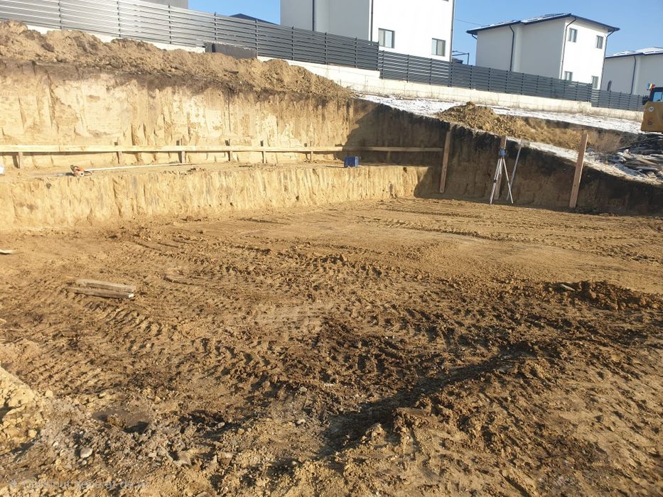 Excavator 16 Tone De Inchiriat Iasi