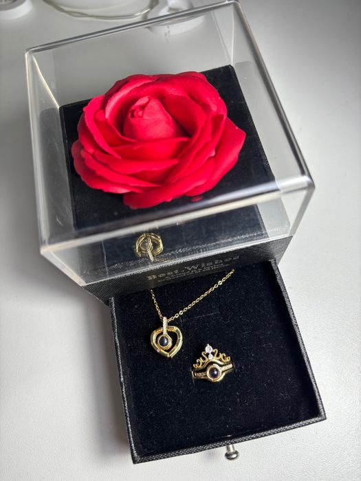 украшение (кулон и двойное кольцо)