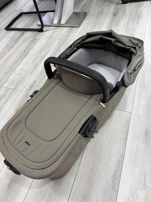 Vând landou joolz aer plus