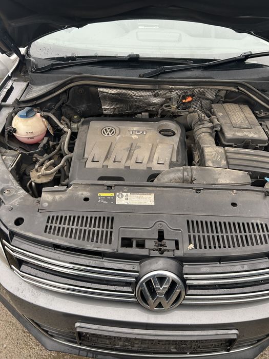 Haion cu lunetă Volkswagen Tiguan 2012 Facelift