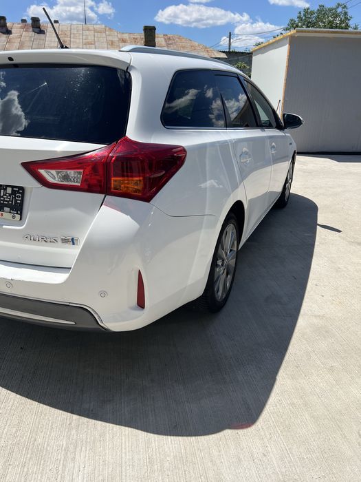 Toyota Auris Hybrid