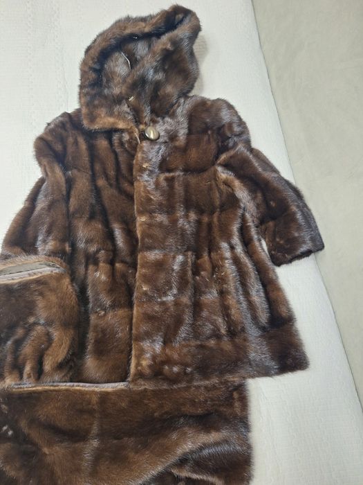 Норковая шуба с капюшоном