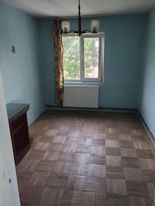 Vând apartament 3 camere