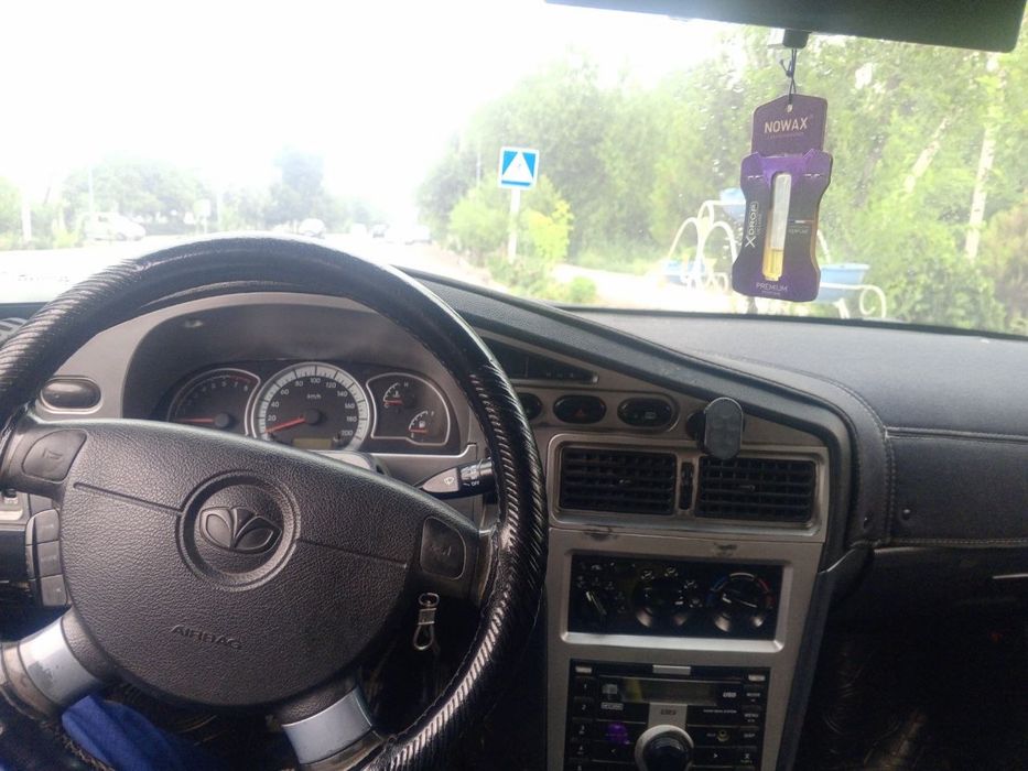 Chevrolet sons Nexia 2 сотилади