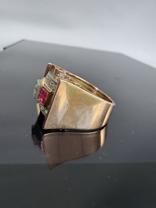 Inel din aur 18 k, rubine si diamante