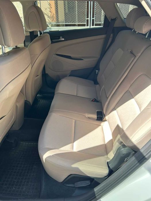 Hyundai Tucson  68000 км