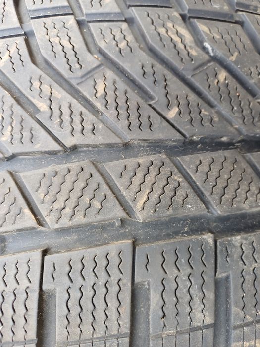 Гуми 245/45/17 Фалкен