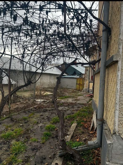 Proprietate de vânzare – Casă pe teren generos în Ramnicu Sărat