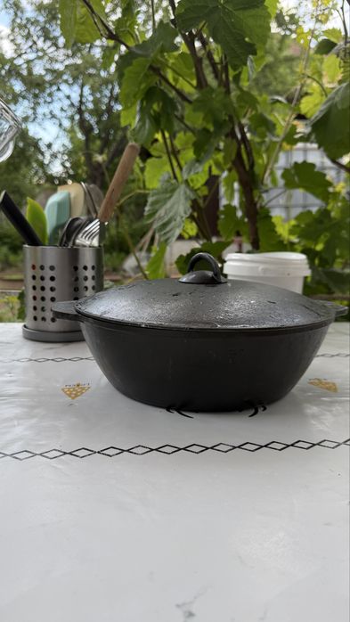 Чугунный казан почти как новый