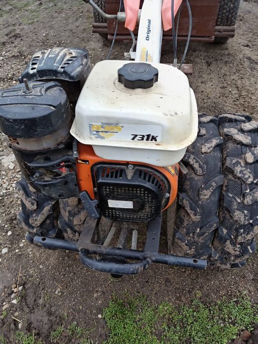 Vând  motocultor  cu remorca