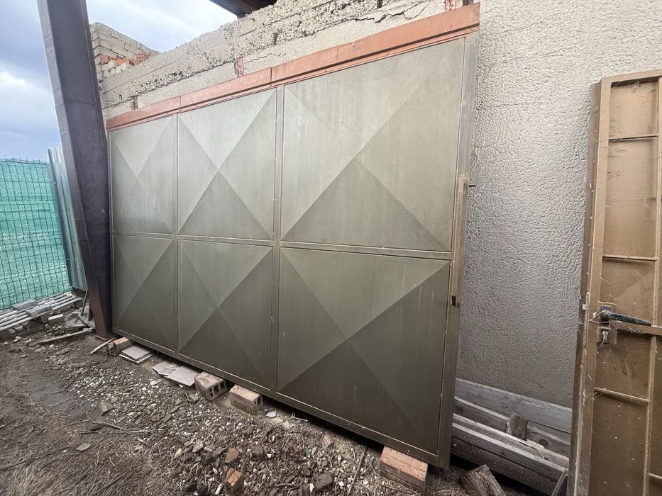 Метална гаражна , плъзгаща и единична врата