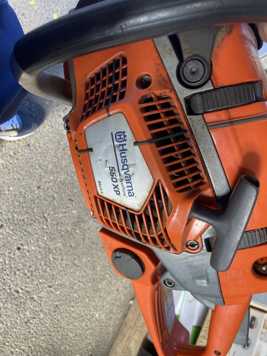 Drujba Husqvarna 550 XP Mark II, Putere 4,1 CP, Profesionala cu Sina si Lant de 45 cm