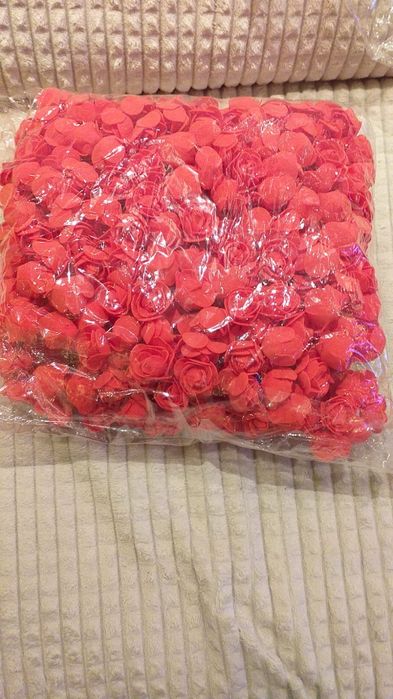 Capete de trandafir din spuma