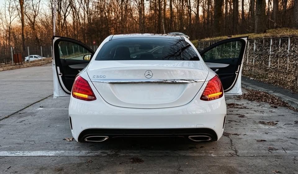 Mercedes Benz C300