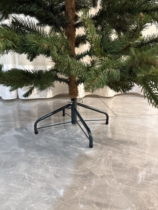 Продается новогодняя ёлка