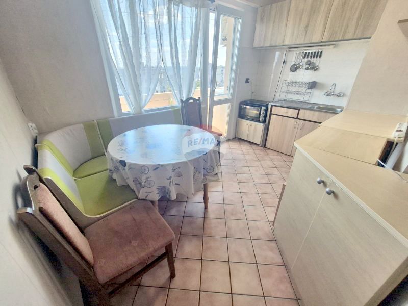 Продава се Двустаен апартамент в Варна, Цветен квартал - 61 кв.м за 2377 €/кв.м - Снимка #10