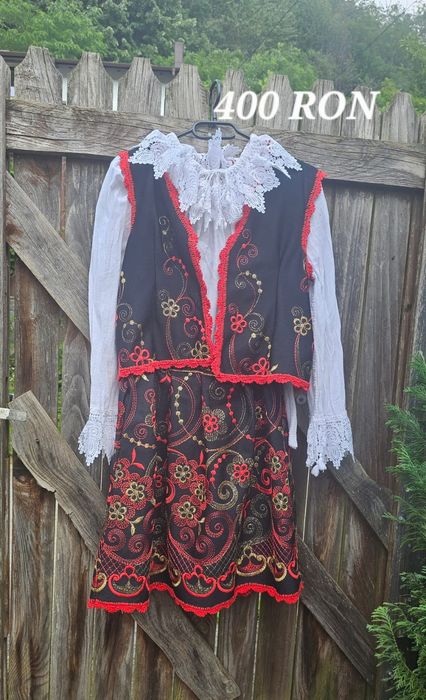 Costume populare tradiționale din diferite zone ale țări