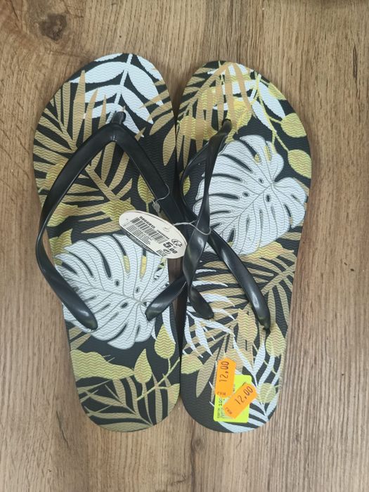 Vand lot 100 de perechi de slapi de plaja - lichidare de stoc