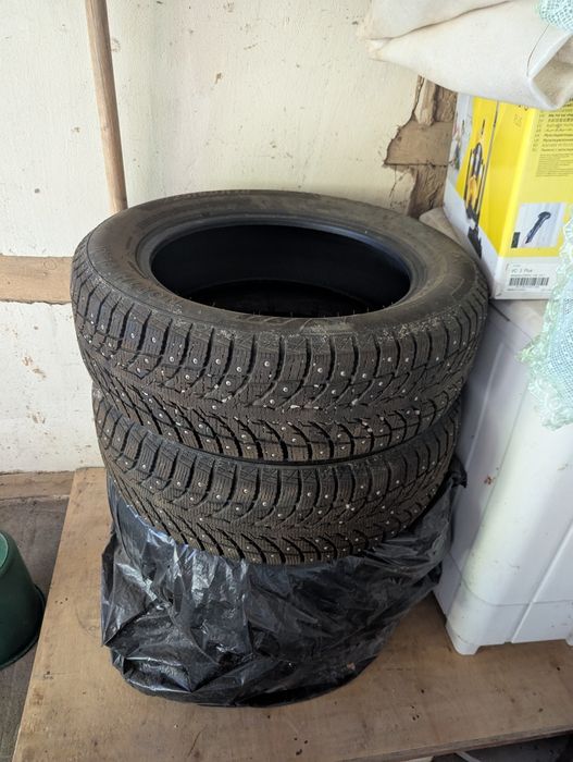 Зимние шины 225/60 r18