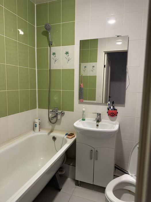 Срочно сдам квартиру в 4 микрорайоне