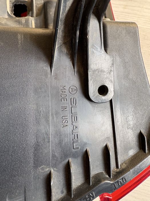 Субару Аутбек Фонарь