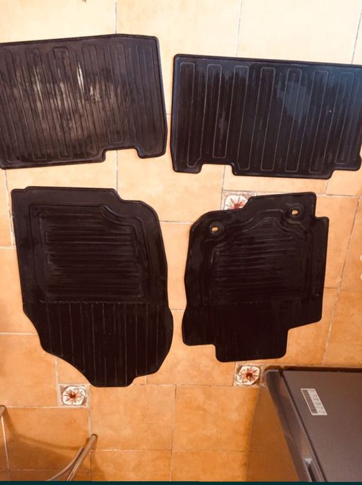 Полики оригинал Рав4