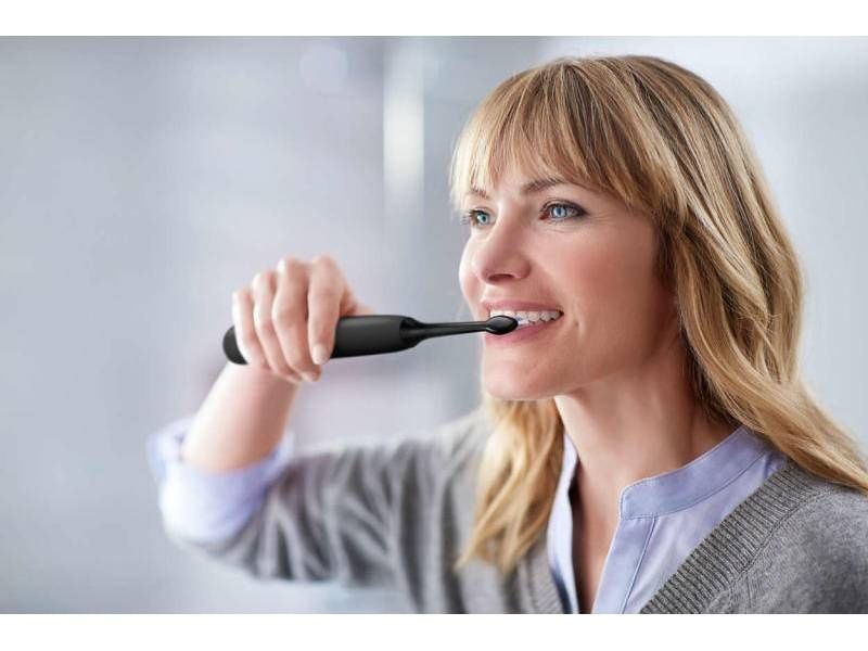 Нова електрическа звукова четка Philips Sonicare ProtectiveClean 4500 (Black)