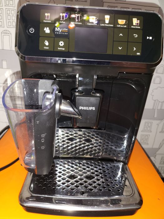 Кафеавтомат Philips 5400 LatteGo Филипс кафемашина с дисплей и кана