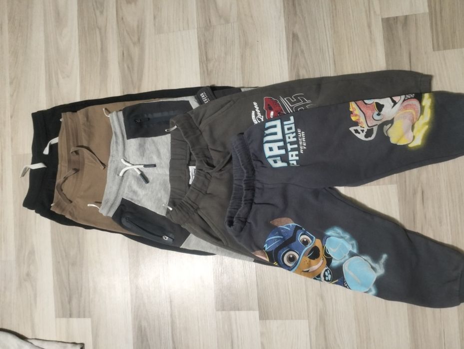 Lot pantaloni de trening băieți